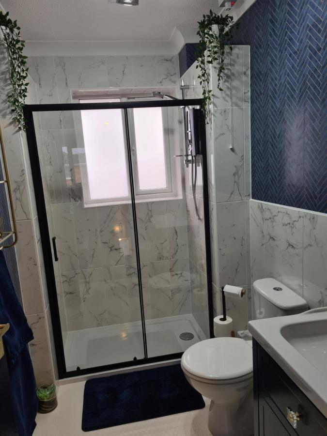 Stunning 2 Bed House Near Coastal Path/Lake/Beach Лланеллі Екстер'єр фото